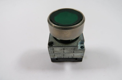 Siemens 3SB3606–0AA41 Green Illuminated Push Button w/ Flat Button USED