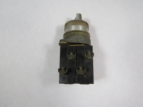 General Electric 077SD11 Selector Switch 2NO/2NC 2-Position USED