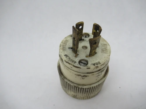 Bryant 71620NP Locking Plug 20A 480V 4W 3P DIRT STAINED USED