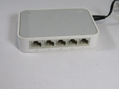 TP-Link TL-SF1005D 5 Port Fast Ethernet Switch USED