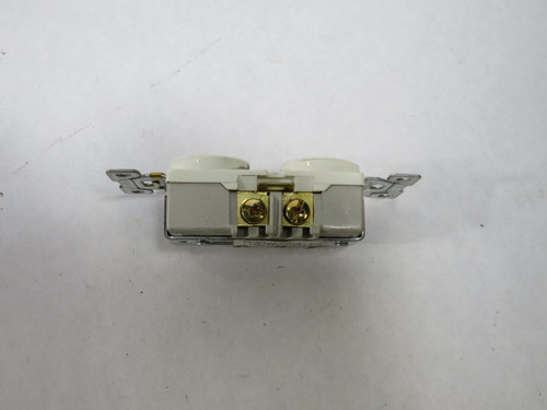 Cooper BR15W White Duplex Receptacle 15A 125V USED