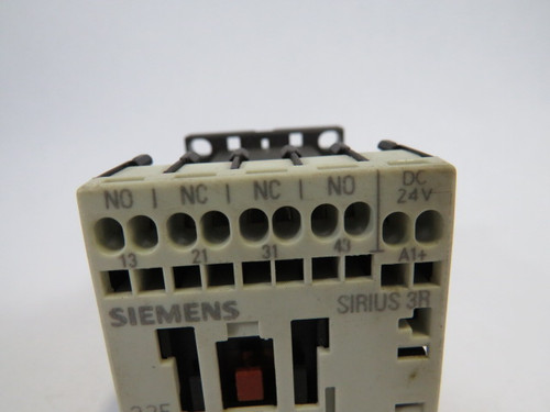 Siemens 3RH1122-2BB40 Contactor 24VDC 2N/O 2N/C 4P USED