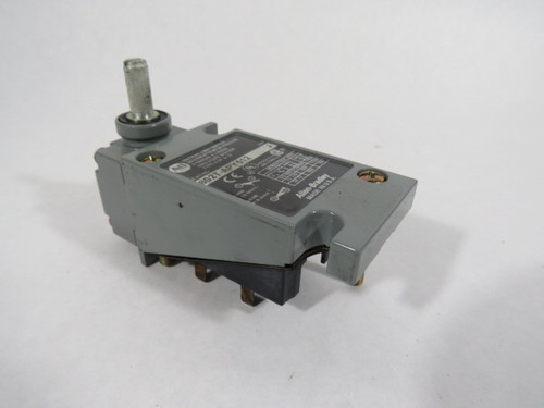 Allen-Bradley 802T-APY512 Oiltight Limit Switch W/O Base SER J USED