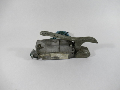 Montgomery Elevator Co P1043-C Gate Switch 300VAC 2A USED