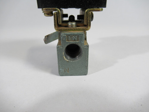 SMC VM130-01-34BA Mechanical Poppet Valve 0-140PSIG USED