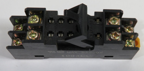 Omron P2RF-08 Relay Socket Base 5A 250V 8P *Broken Clamp* USED