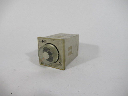 Omron H3CT-8H Time Delay Relay 200/220/240VAC 50/60Hz 0-30Sec/Min USED