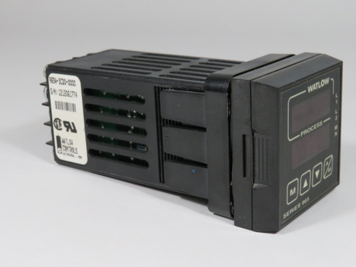 Watlow 965A-3CD0-0000 Temperature Controller 100-240VAC Missing Screw USED