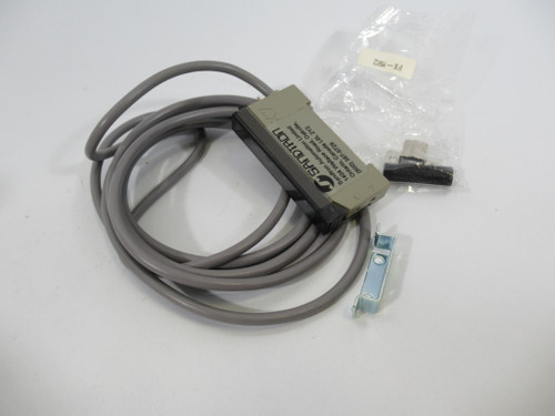 Sunx FX7 Slim Body Photoelectric Sensor 12-24VDC 30mA 2mL ! NEW !