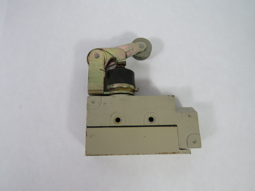 Omron ZE-NA2-2S Limit Switch 15A 125/250/480VAC USED