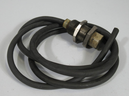 Omron TL-X10MB1-E Proximity Sensor 12-24VDC PNP 10mm USED