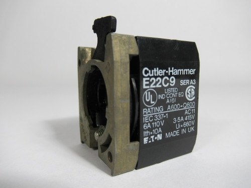 Cutler-Hammer E22C9 Ser A3 Contact Block 1NO 1NC 600VAC w/Mounting Block USED