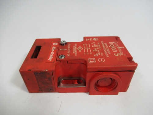 Allen-Bradley 440K-T11089 Safety Switch Series A Cosmetic Damage USED