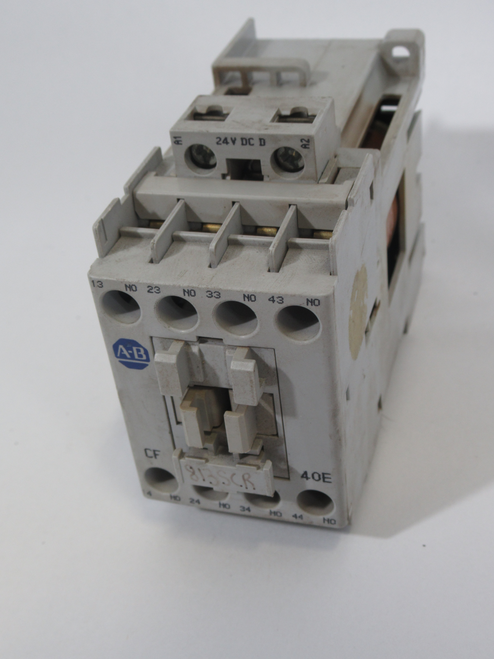 Allen-Bradley 700-CF400DJ Series A Contactor 24VDC *Cosmetic Damage* USED