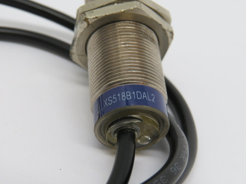 Telemecanique XS518B1DAL2 Prox. Sensor 12-48DC 100mA 5mm .64m Cut Cable USED