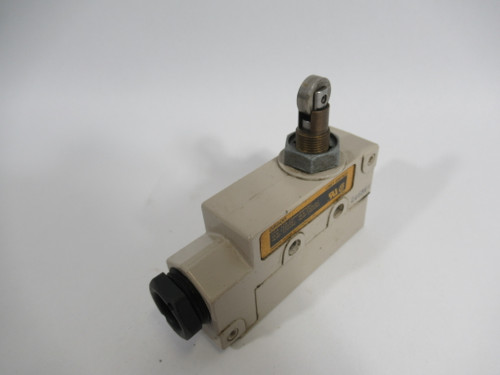 Omron ZE-Q22-2G Limit Switch 15A@125/250/480VAC 1/2A@125VAC USED