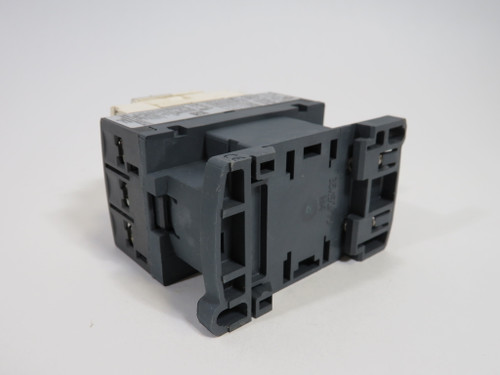 Telemecanique LC1-D09M7 Contactor 220V@50/60Hz w/ Cover Plate USED