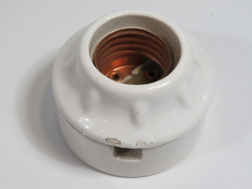 Smith & Stone R495 Porcelain Lamp Socket 250V 660W COSMETIC CHIP USED