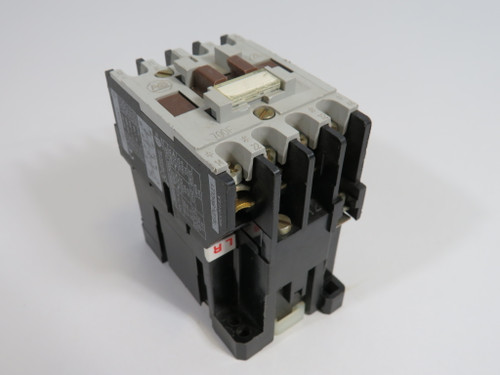 Allen-Bradley 700-F220A1 Ser B Control Relay 120V@60Hz 110V@50Hz COS DMG USED