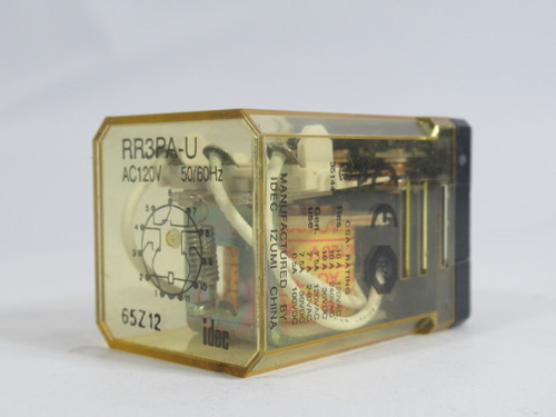 IDEC RR3PA-UAC120V Relay 120VAC 50/60Hz 10A/120/240VAC 30VDC USED