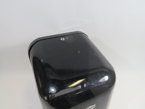 Tork 559028A Centre-Feed Paper Towel Dispenser NO KEY USED