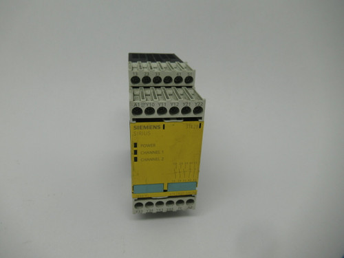 Siemens 3TK2825-1AL20 Sirius Safety Relay 230VAC USED