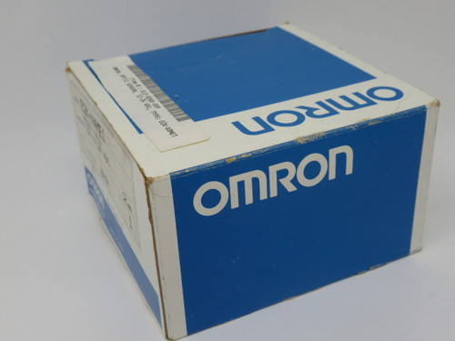 Omron E2K-X4ME1 Diffuse Reflective Photoelectric Sensor 10-24DC 10-200mm 2m NEW