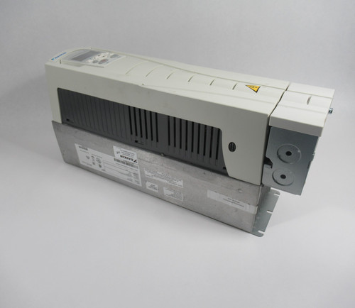 ABB Daikin ACH550-UH-06A1-6 Drive 4kW 3Ph 0-500/600V 6.1/3.9A 0-500Hz USED