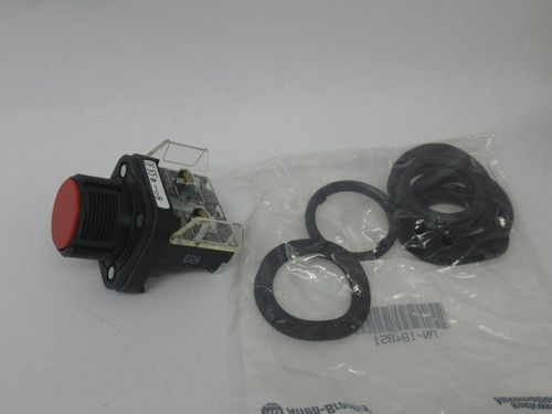 Allen-Bradley 800H-AR6D2 Series F Flush Head Red Push Button 1NC NEW