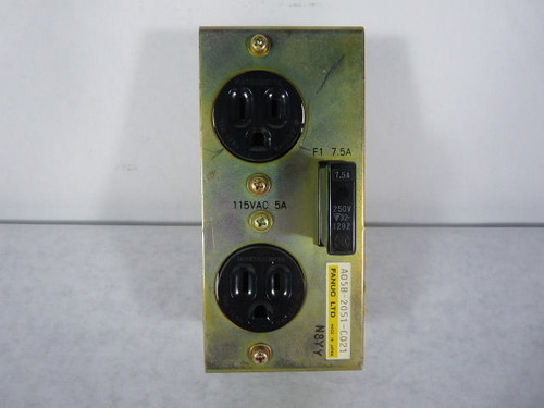 Fanuc A05B-2051-C021 Dual Receptacle 115VAC 5A MISSING RELAY USED