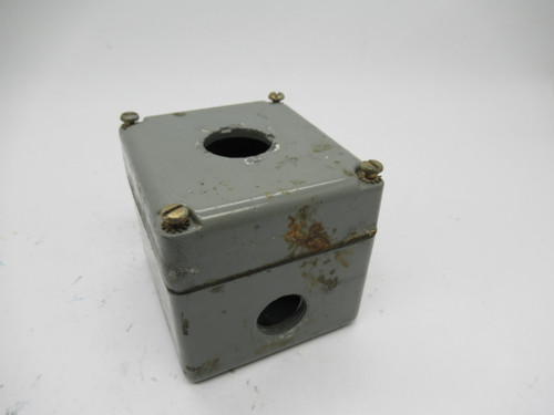 Square D 9001-KY-1 Push Button Enclosure 4"x2-1/2"x2-1/4" *Cosmetic Damage* USED