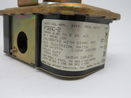 Johnson Controls P32AC-2 Differential Pressure Switch 125V@24V 1 PSI USED