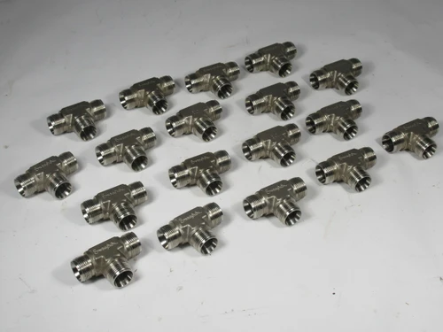 Swagelok SS-810-3 Union Tee Tube Fitting 5/8" Tube OD Lot of 18 NO TUBE NUTS NOP