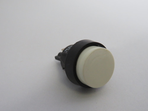Marquardt 5000.0212 White Momentary Push Button SPST 4A 125VAC 3A 250VAC USED