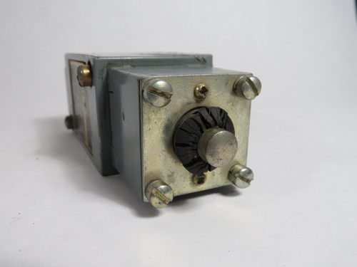 Allen-Bradley 802T-AP Series F Limit Switch C/W 40146-013-59 Head COS DMG USED