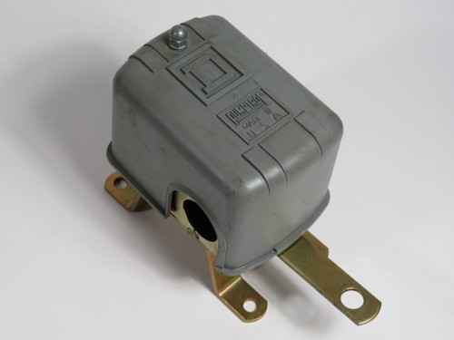 Square D 9036DG2 Series B Float Switch 32/115/230/460/575V MISSING SCREWS USED