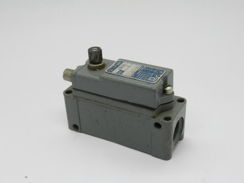 Square D 9007-AW16 Limit Switch 15A 600VAC Series C USED