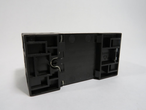 Siemens 3RV1011-1KA15 Circuit Breaker 9-12A 690V 3-Pole C/W Aux Block USED