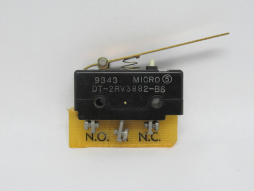 Microswitch DT-2RV3882-B6 Snap Action Limit Switch 10A 125/250VAC USED