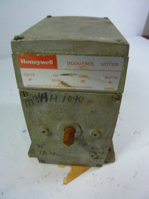 Honeywell M941A-1040 Actuator 0.69 Amp 24VDC USED