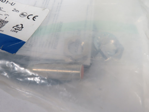 Omron E2E-X3D1-U Proximity Sensor 12-24VDC 100mA 3mm Distance 2m Length NWB