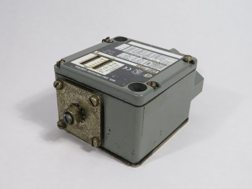 Allen-Bradley 836T-T253J Series A Pressure Control COSMETIC DAMAGE USED