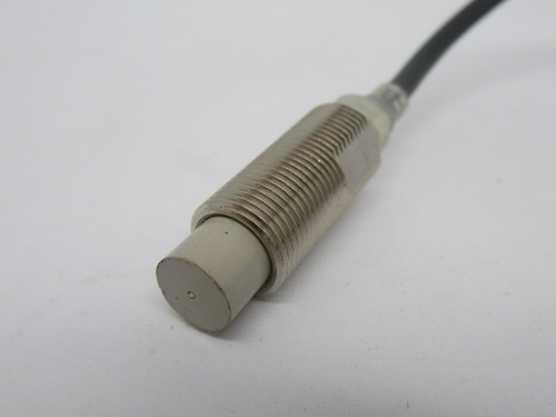 Omron E2E-X5ME1 Inductive Proximity Sensor 5mm Range 2m L SHELF WEAR NOP