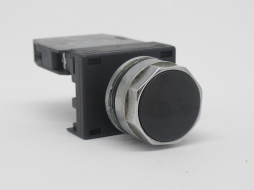 Eaton Cutler-Hammer EM22P1C Momentary Push Button 1NO 1NC Flush Black Cap USED