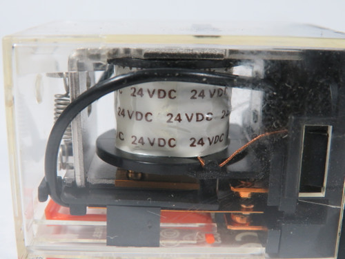 Omron MK2P-I-DC24 Plug-In Relay 24VDC 7/10A 8-Pin USED