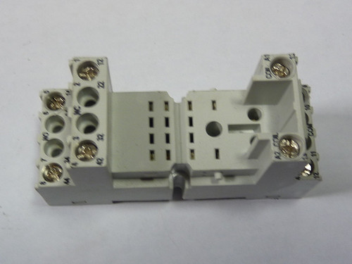 Carlo Gavazzi ZMI-15/2N Relay Socket 12A 300VAC 14pin USED