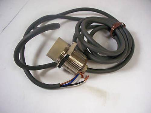 Omron TL-X18MC1-GE  Proximity Switch USED