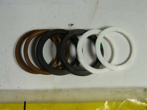 Parker PK152HLL05 1.5- Inch Piston Seal Kit ! NWB !