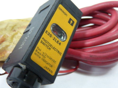 Omron E3S-2LE4 Photoelectric Light Source USED