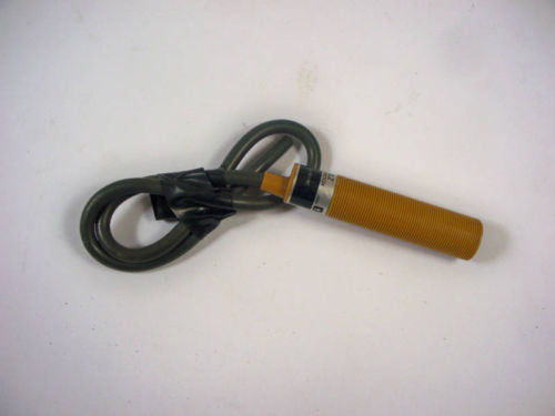 Omron E3F-3LZ Proximity Switch USED